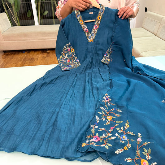 peacock blue Premium Mal Chanderi Heavy Handwork 3 Piece Set – peacock blue