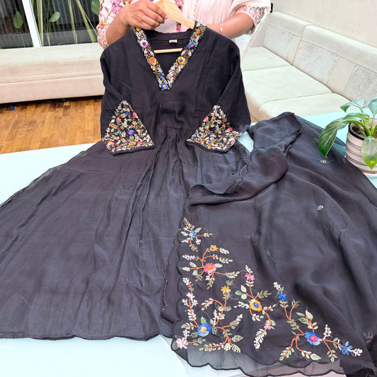 Premium Mal Chanderi Heavy Handwork 3 Piece Set – Classic Black