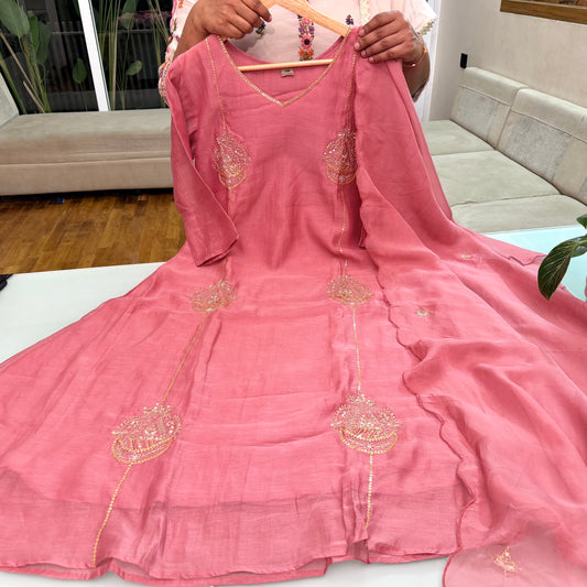Premium Mal Chanderi Embroidered 3 Piece Set – Elegant Rose Pink