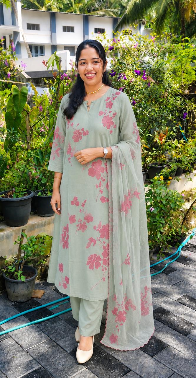Premium Floral Appliqué Work Russian Silk 3-Piece Kurta Set | Elegant Kurta, Pant & Dupatta