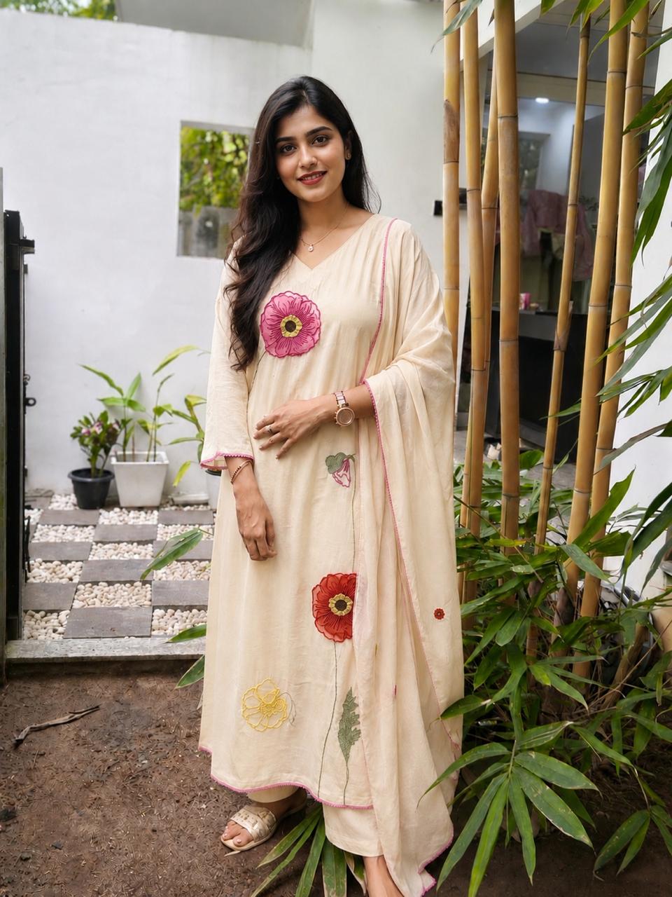 Elegant Surat Chanderi Salwar Suit.