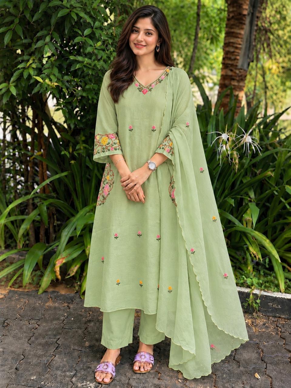 Mull Chanderi Salwar Suit