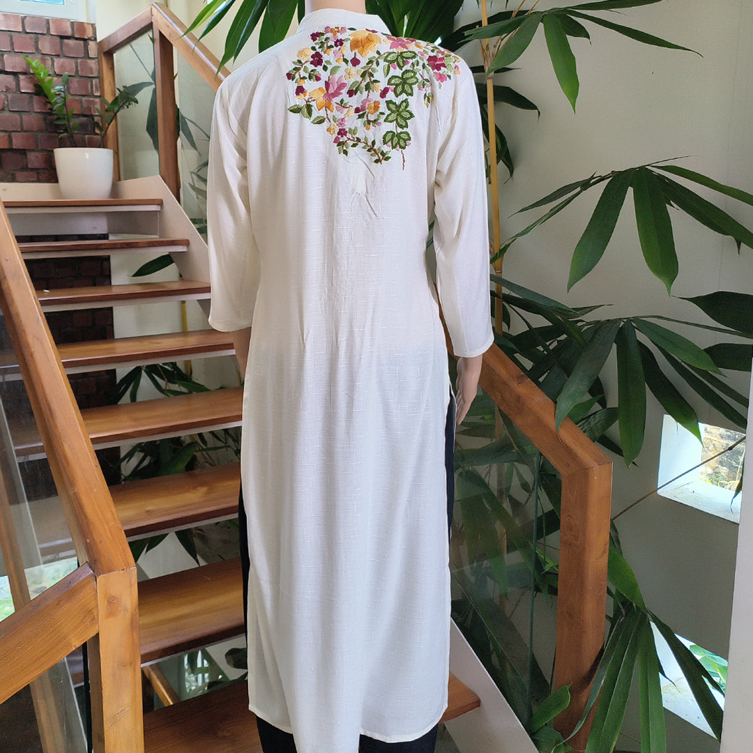 Elegant Hand-Embroidered Rayon Kurta
