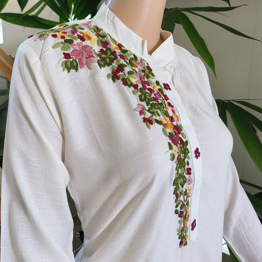 Elegant Hand-Embroidered Rayon Kurta