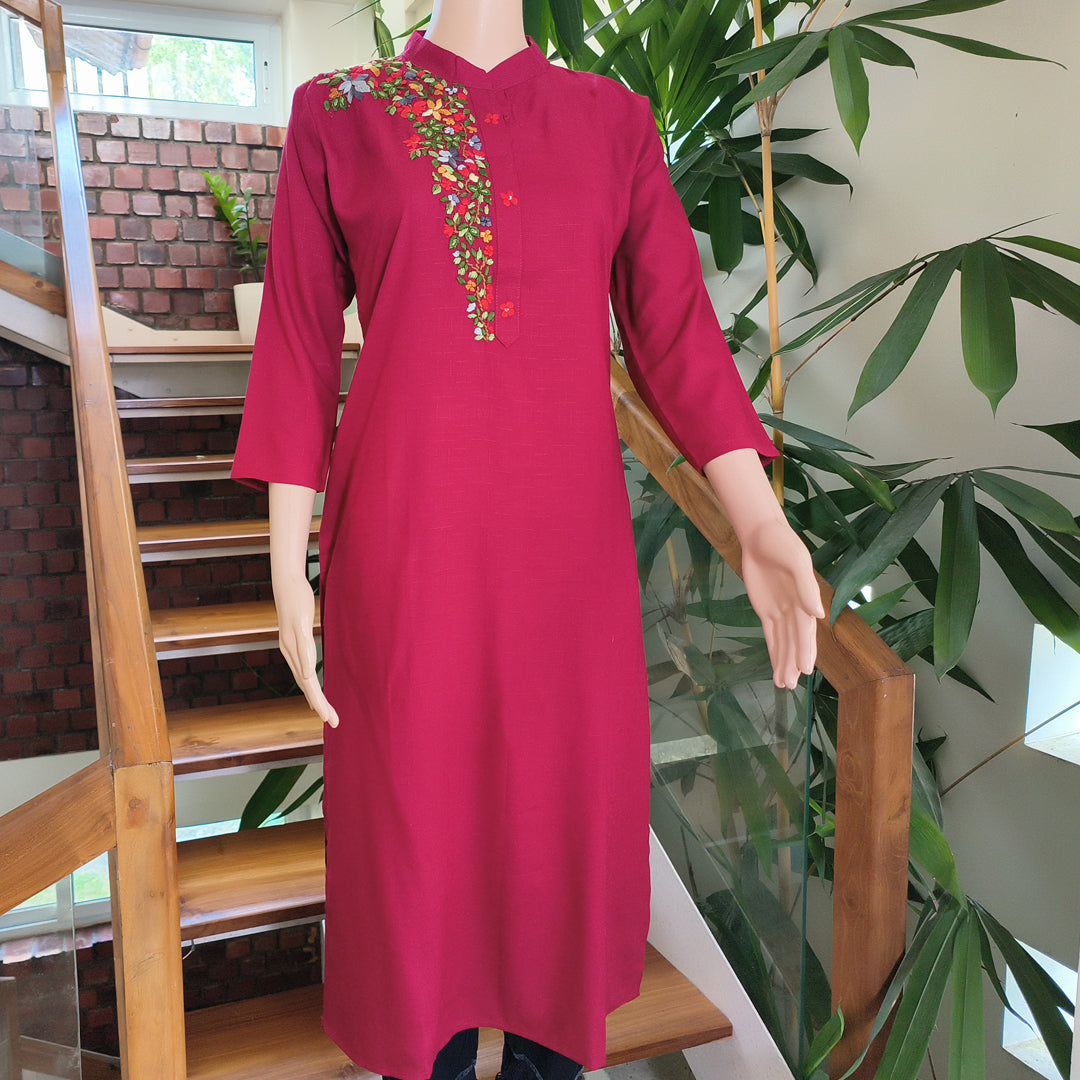 Elegant Hand-Embroidered Rayon Kurta