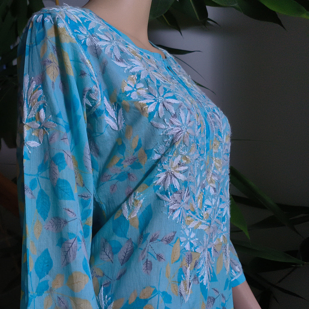 Transform Your Wardrobe with Classic Handcrafted Chikankari Kurti