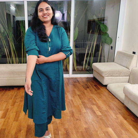 Elegant Kurta Set with Button Detailing